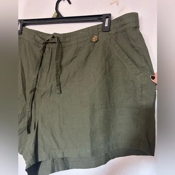 Torrid Olive Green Casual Shorts - Picture 2 of 7